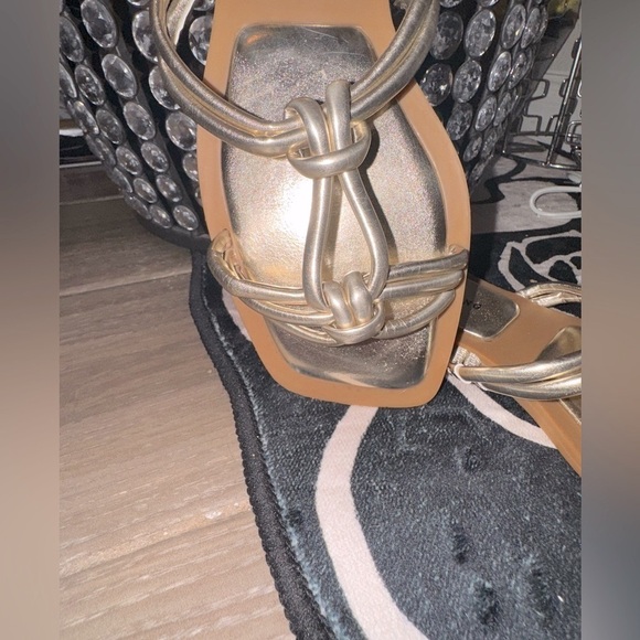 Azalea Wang 
STETSON SANDAL IN GOLD SIZE 7 - Picture 7 of 12